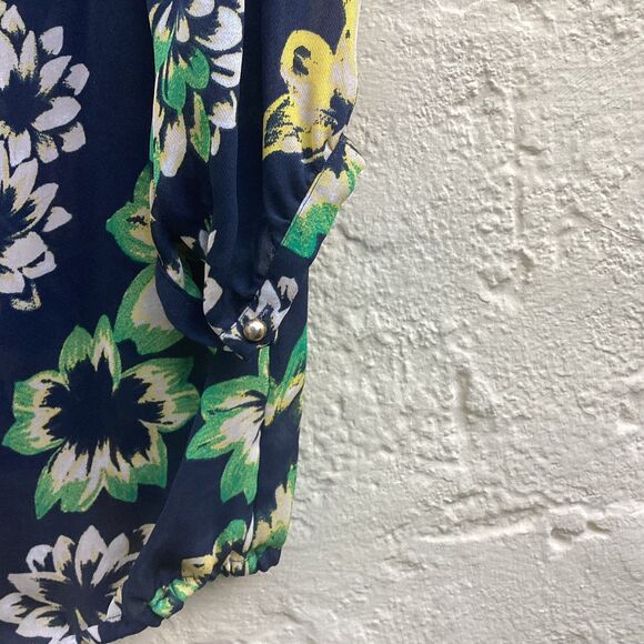 Banana Republic semi sheer flower pattern blouse sz M - Picture 6 of 6